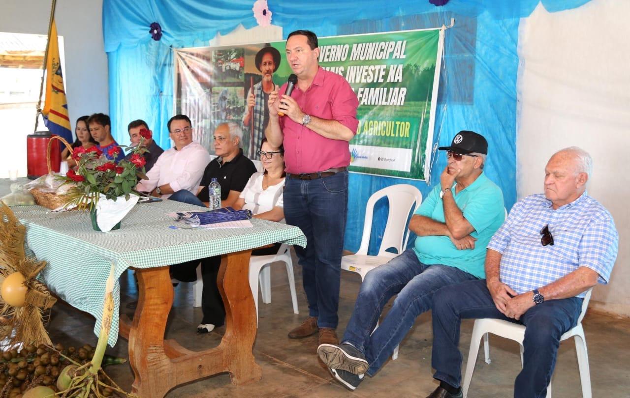 Barranco participa da entrega de 86 títulos definitivos a assentados em Nortelândia