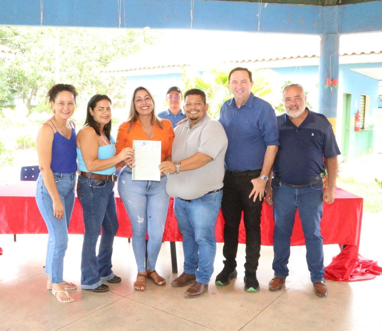 Barranco entrega 260 títulos rurais definitivos em Confresa