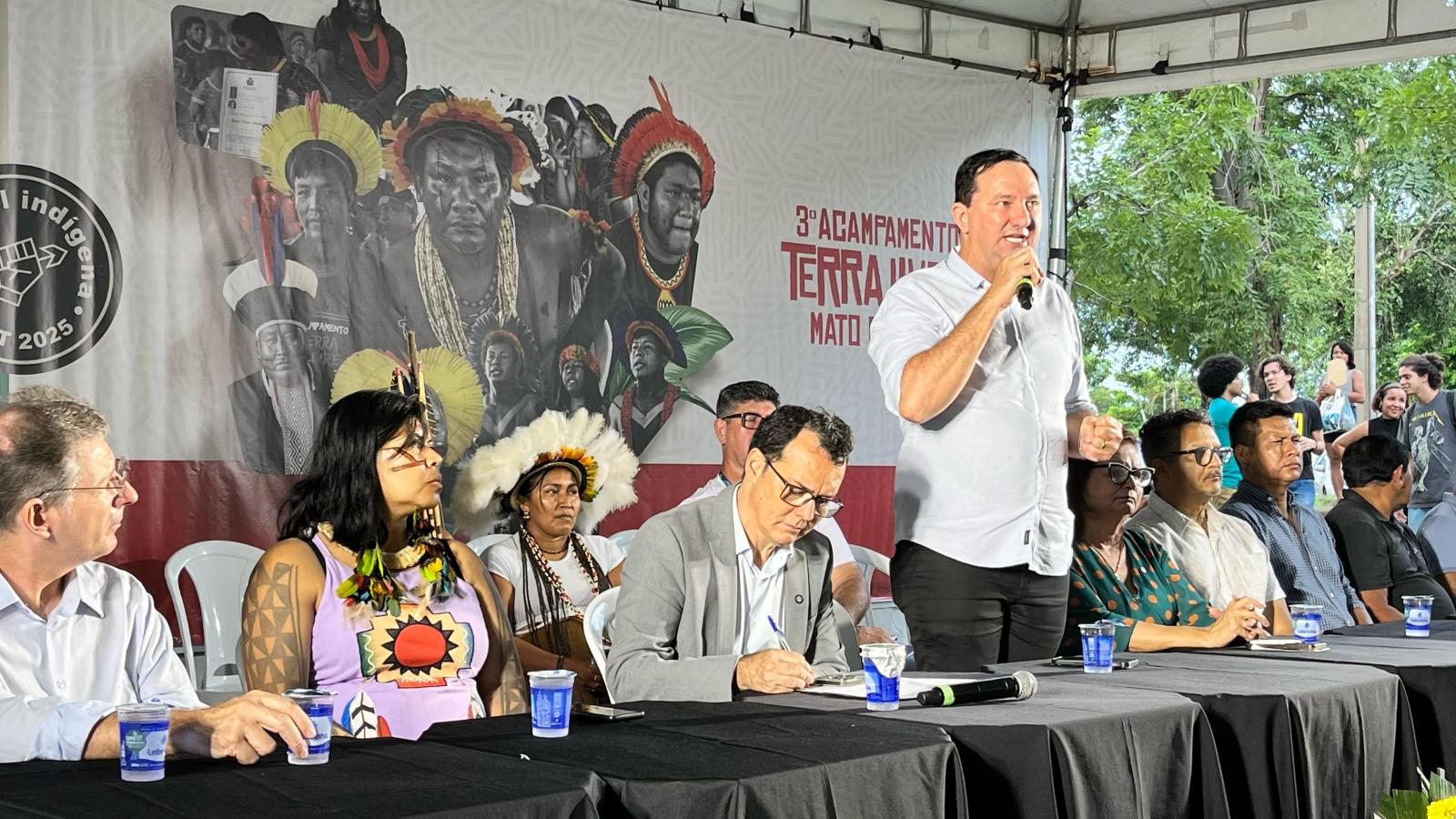 Deputado Barranco se une a lideranças indígenas em defesa de território, cultura e economia sustentável no 3º Acampamento Terra Livre