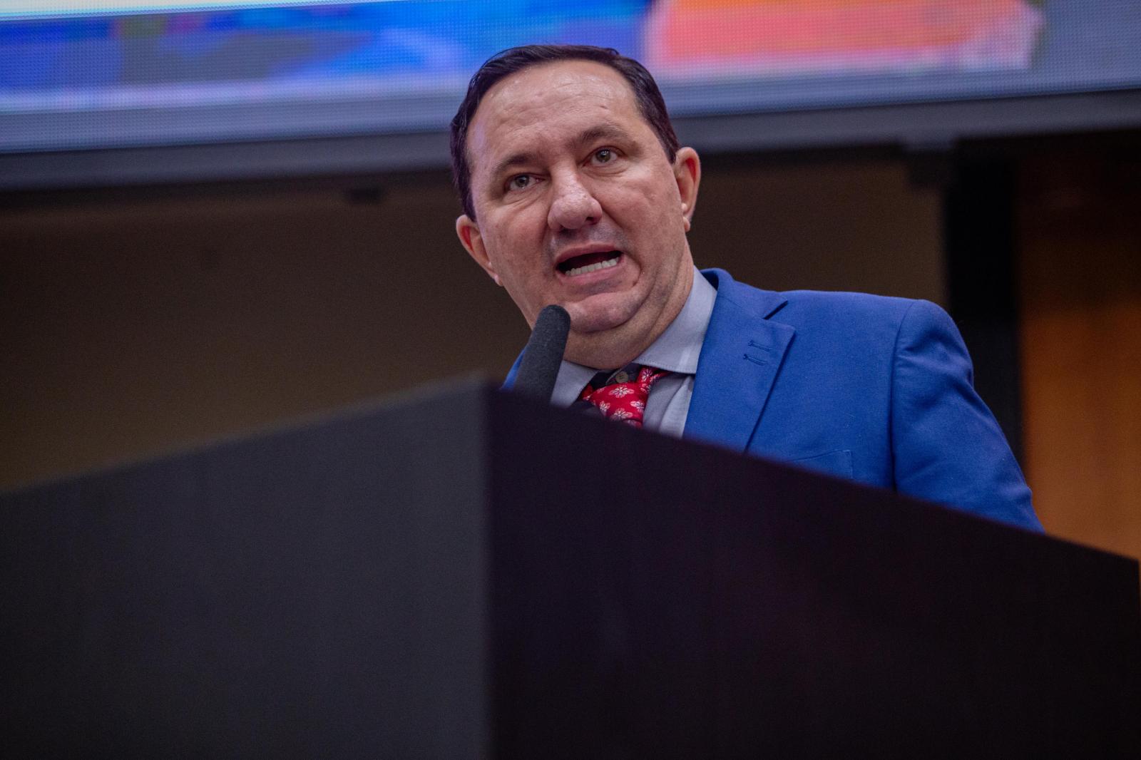 Barranco denuncia governo Mauro Mendes por corrupção, abandono e perseguição durante discurso na ALMT