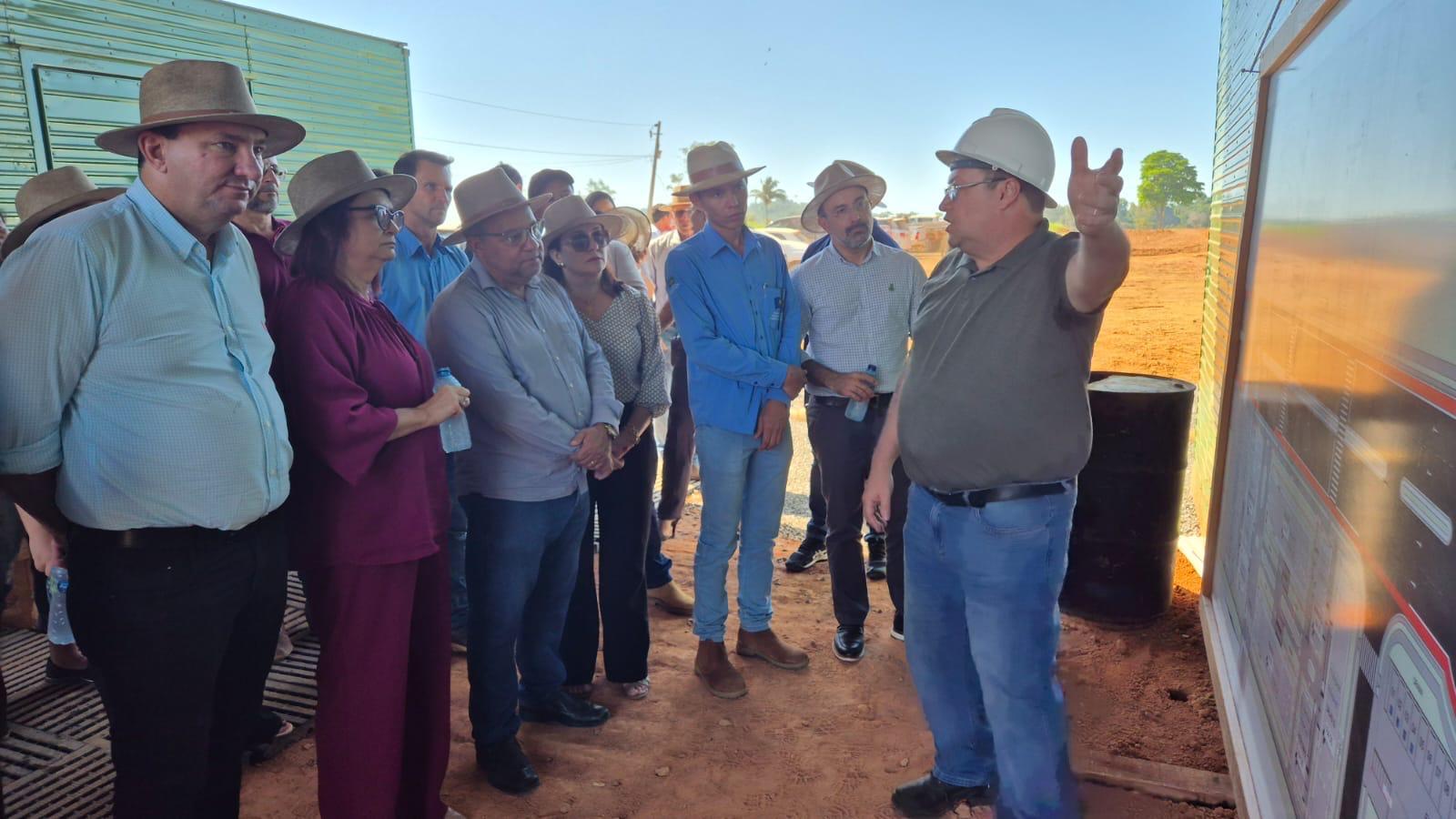Deputado Valdir Barranco fortalece luta pela terra, educação e serviço público em visita a Colniza