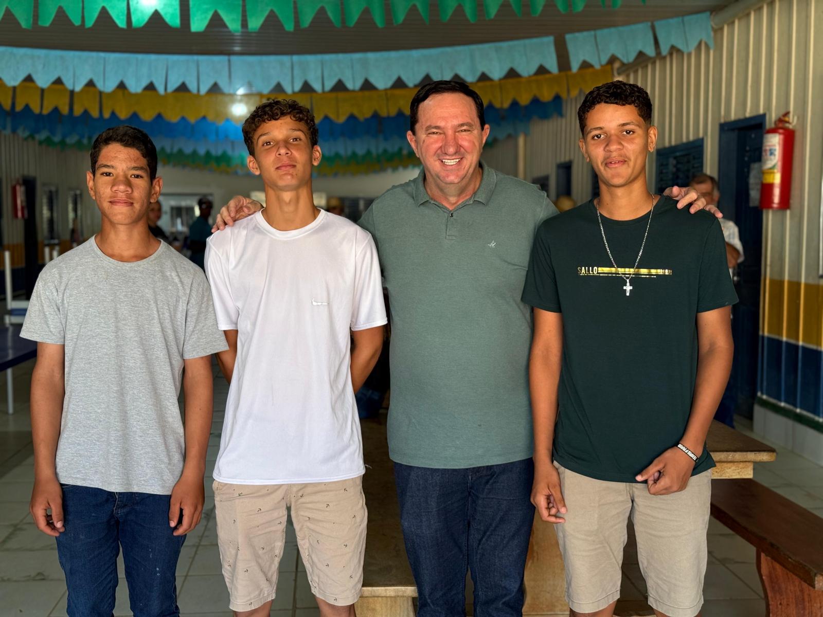 Deputado Valdir Barranco fortalece luta pela terra, educação e serviço público em visita a Colniza