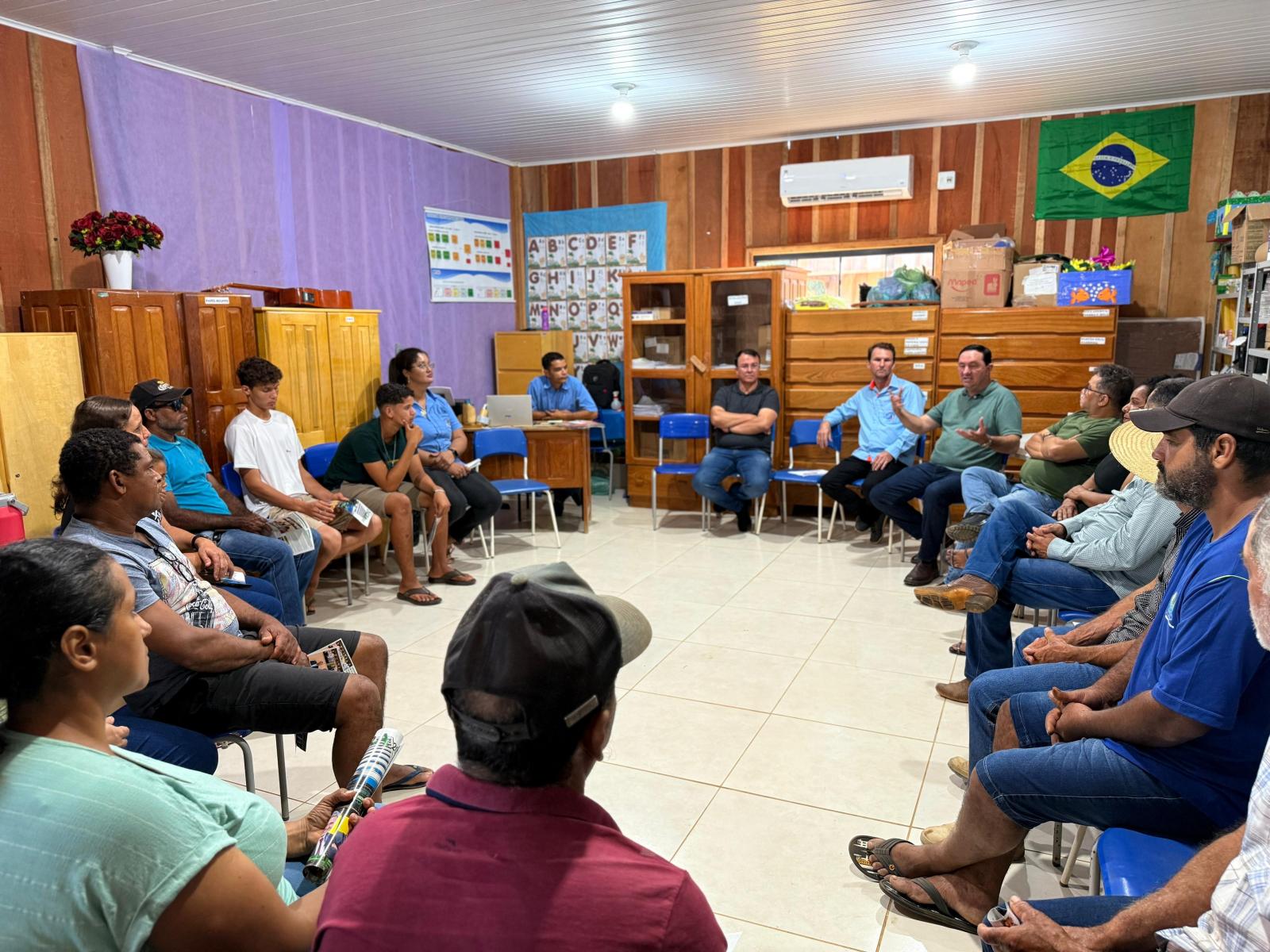 Deputado Valdir Barranco fortalece luta pela terra, educação e serviço público em visita a Colniza