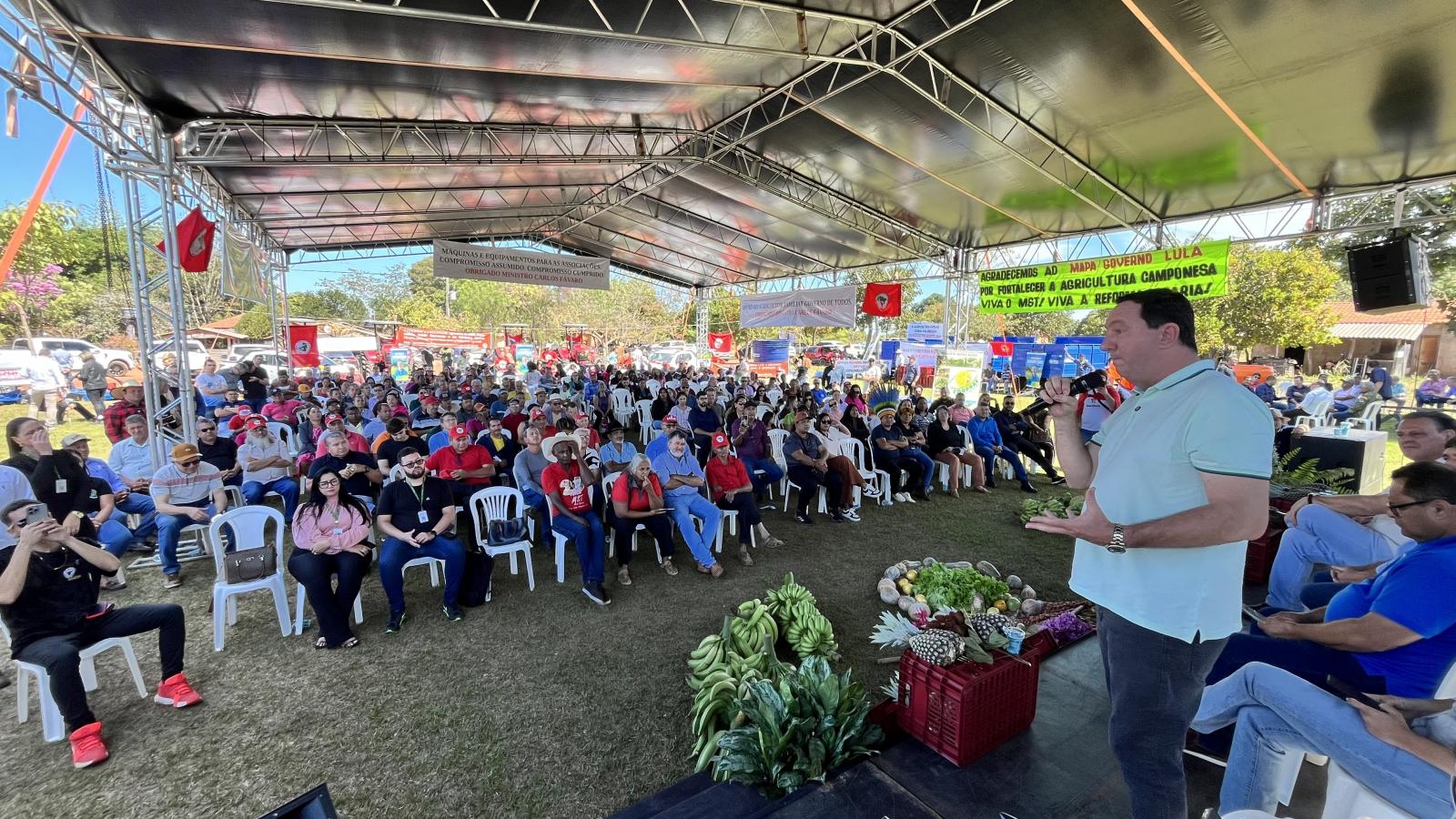 Deputado Barranco participa de entrega de máquinas para assentamentos de Tangará da Serra, Nova Olímpia, Campo Novo dos Parecis e Nortelândia