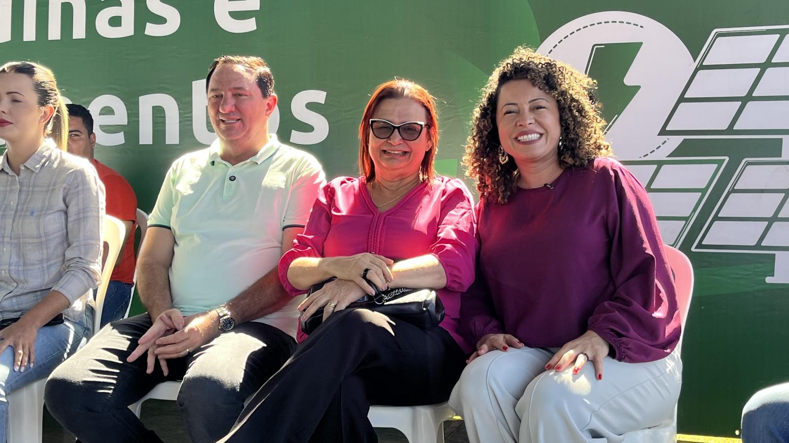 Deputado Barranco participa de entrega de máquinas para assentamentos de Tangará da Serra, Nova Olímpia, Campo Novo dos Parecis e Nortelândia