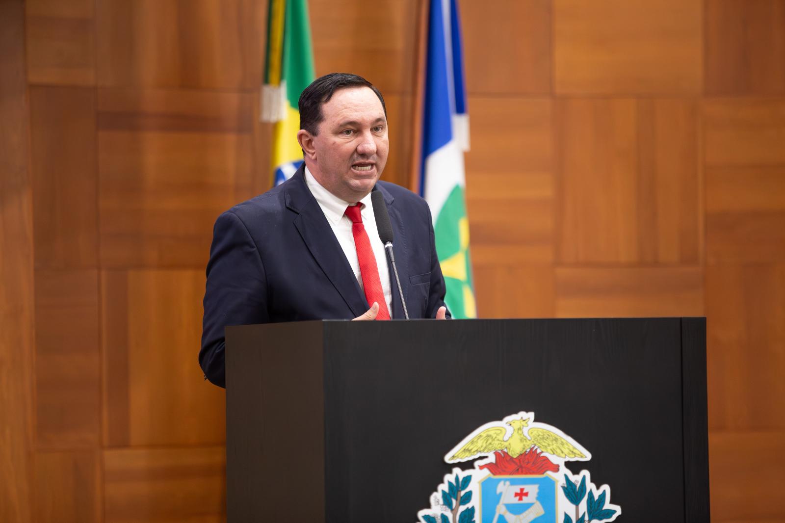 Deputado Barranco cobra MP e escancara abandono de pescadores pelo governo Mauro Mendes