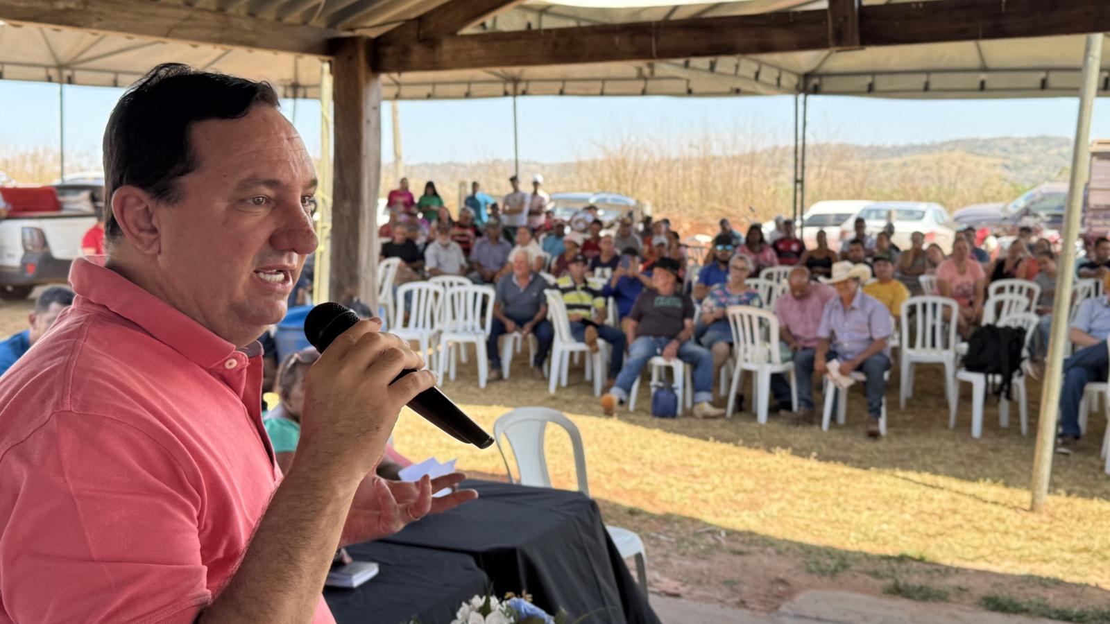 Barranco celebra entregas do Incra no Assentamento Mártires dos Carajás em Poxoréu