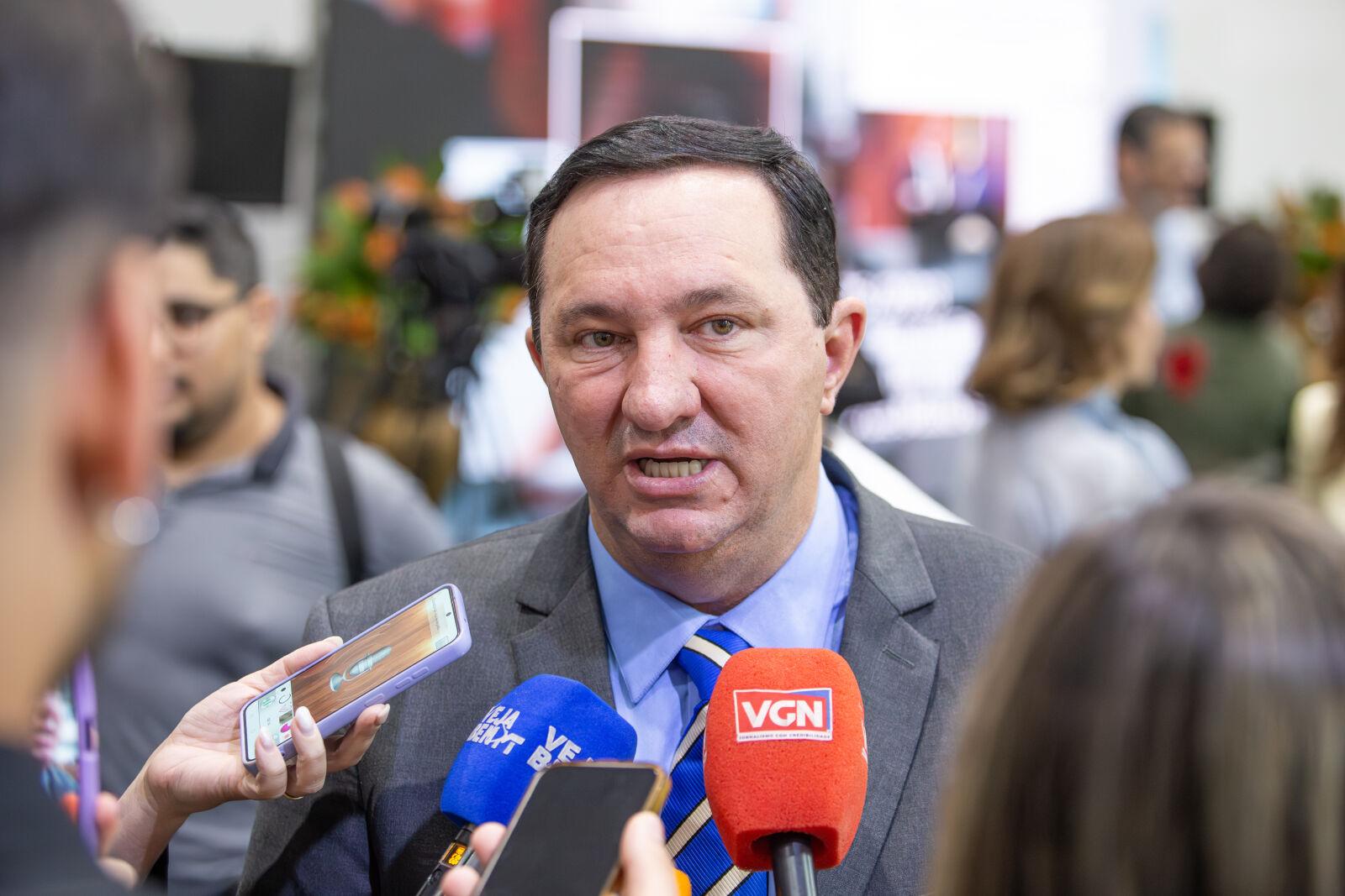 Deputado Barranco expõe “farsa” de Mauro Mendes e denuncia abandono social em MT