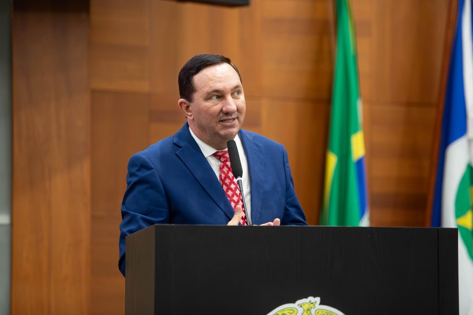 Deputado Valdir Barranco cobra transparência e exige documentos sobre contratos das obras da BR-163/364 e BR-070