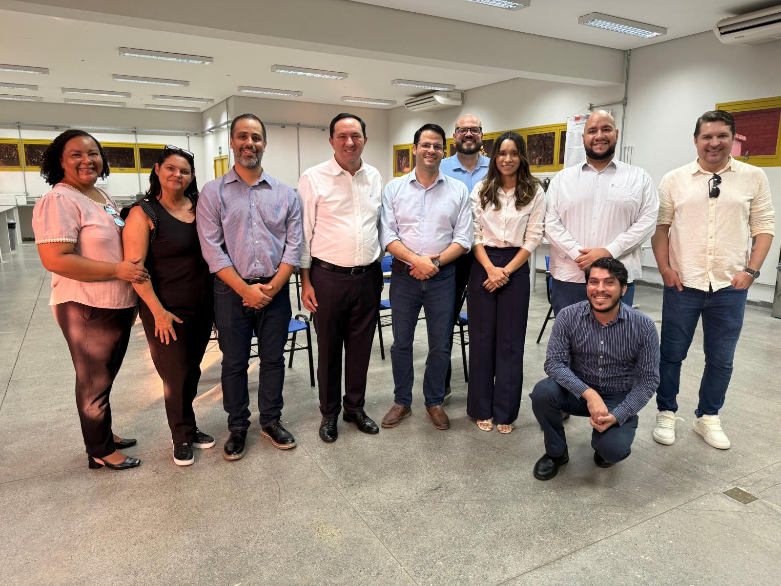 Deputado Valdir Barranco visita projetos inovadores na FAET e reforça compromisso com a educação pública