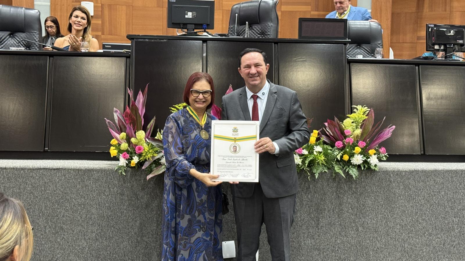 Barranco preside sessão solene na ALMT com entrega de Títulos de Cidadão Mato-grossense, Comenda Dante Martins de Oliveira e Moções de Aplausos