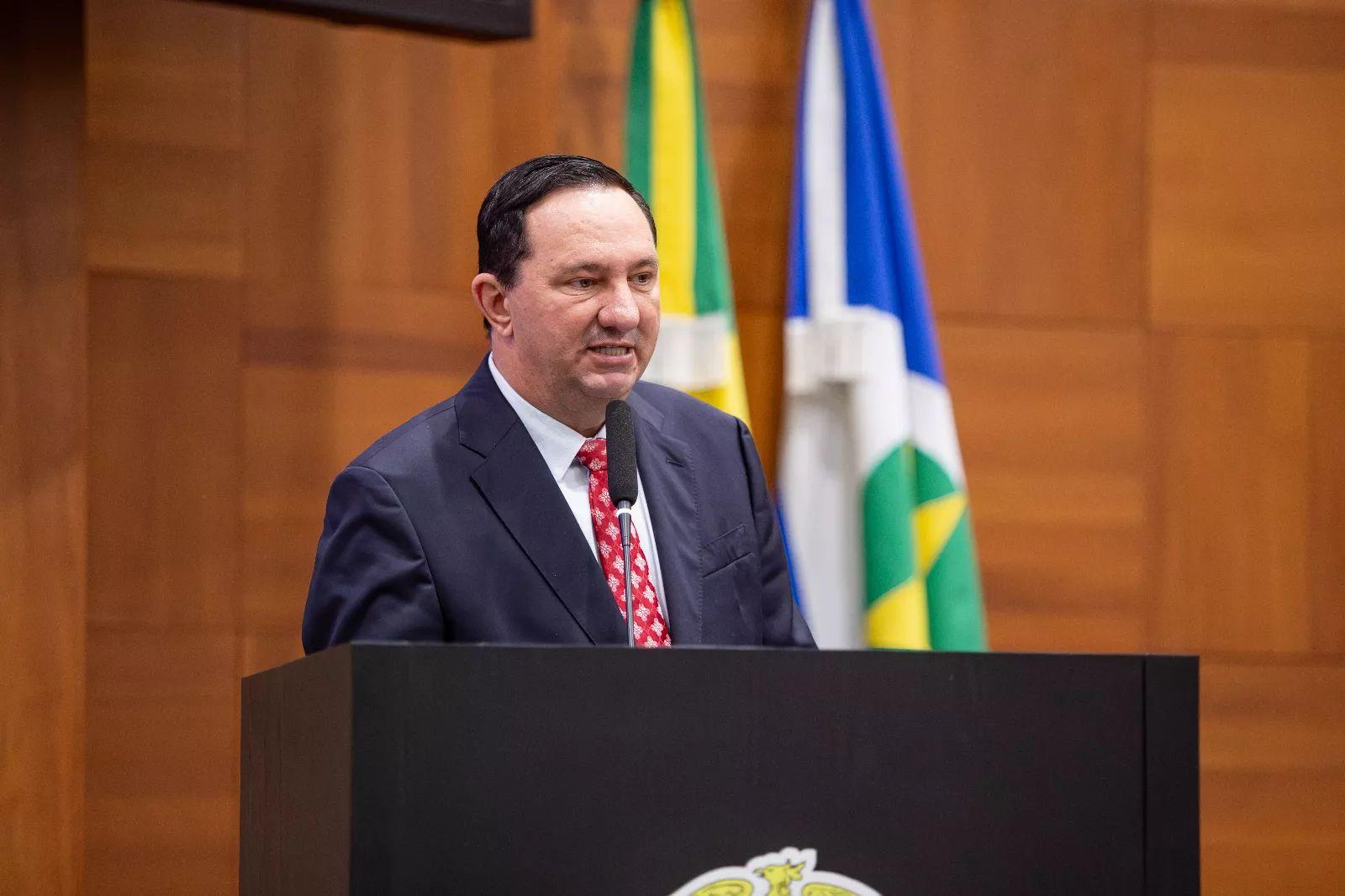 Deputado Valdir Barranco apresenta projeto que proíbe entrada de devedores de pensão alimentícia em estádios e grandes eventos em MT