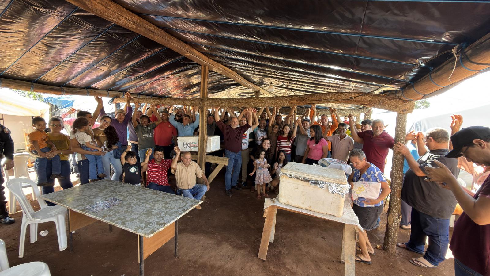 Deputado Valdir Barranco garante apoio à regularização do Acampamento Nova Conquista em Salto do Céu