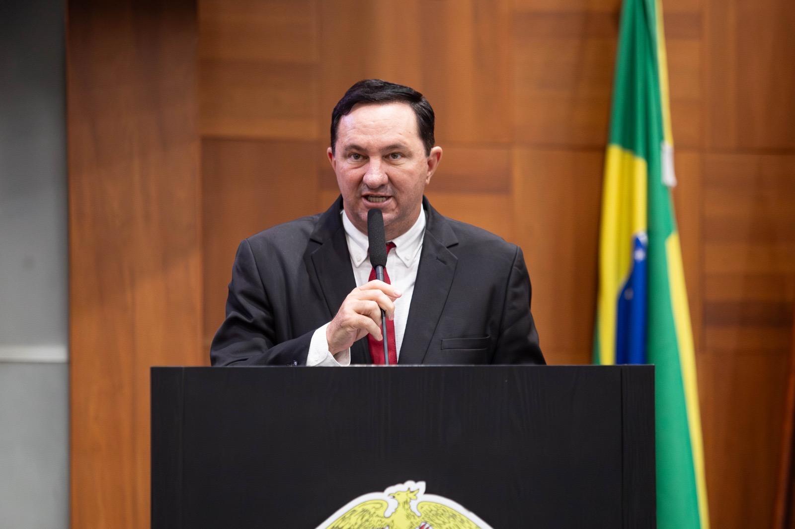 Deputado Valdir Barranco pede investigação do TCE sobre excesso de contratos temporários no Governo de Mato Grosso